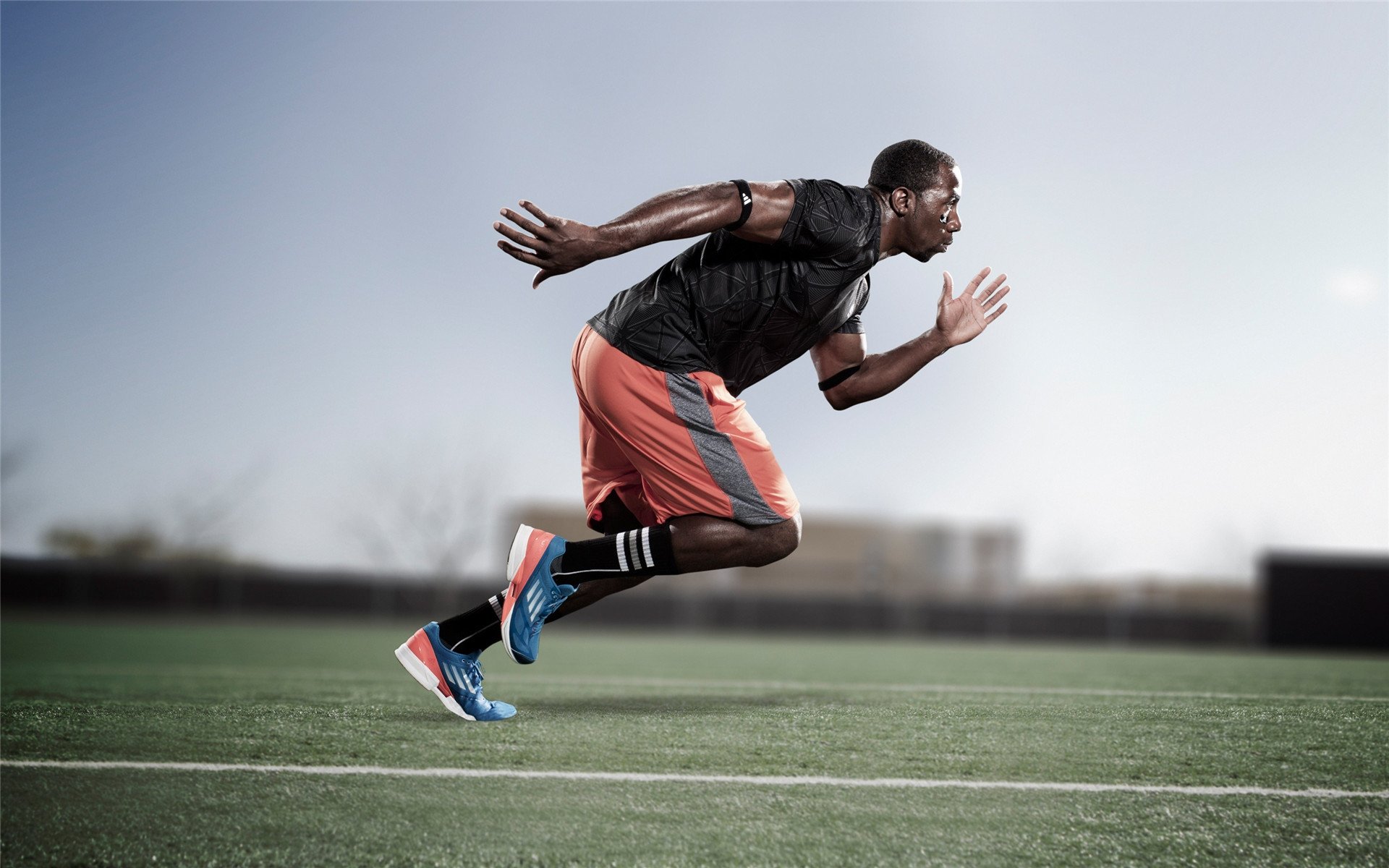 伊丽莎白·德克斯精准配速助力决赛突破,德雷克伊丽莎白女王